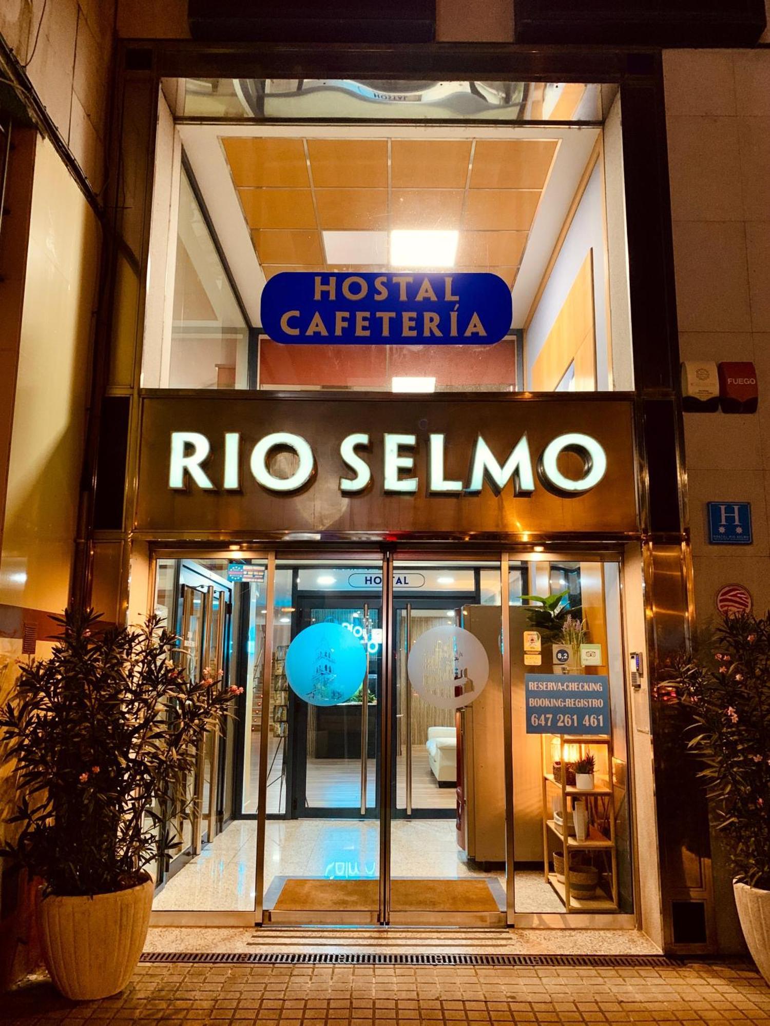 Hostal Rio Selmo Ponferrada Exterior photo